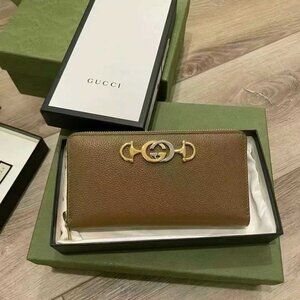 NIB Authentic Gucci GG Zumi Brown Grained Leather Long Zip Wallet